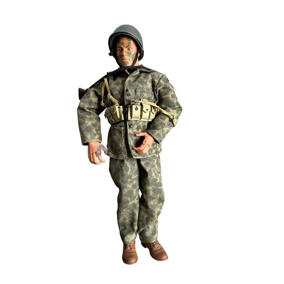 Hasbro GI Joe Blue Eyes Camo Utilities Jointed Rifle Ammo Pouch Helmet Marine 96 - Picture 1 of 13